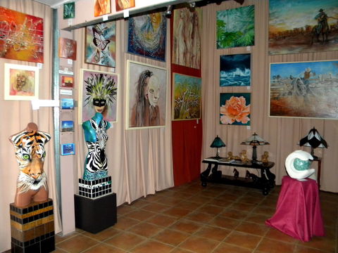 Alpha31 Art Gallery And Sculpture Garden - ACT Tourism 2