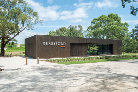 Beresford Estate Tasting Pavilion - ACT Tourism 1