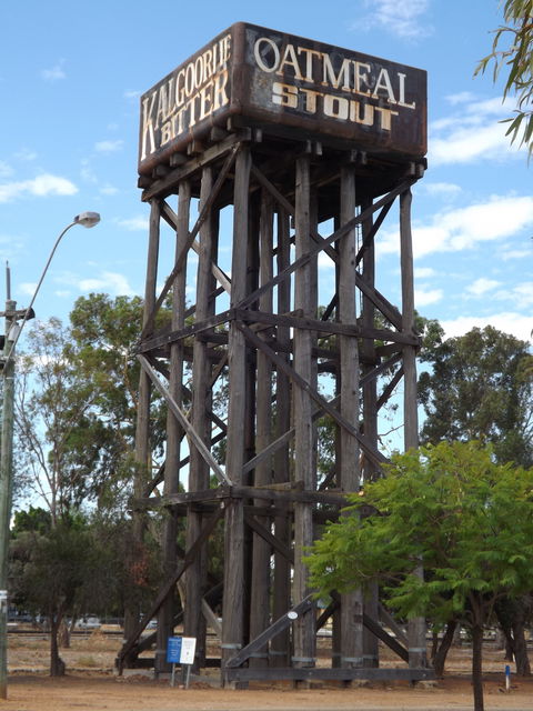 Merredin Railway Water Tower - ACT Tourism 1