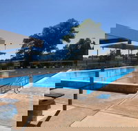 Molong Swimming Pool - ACT Tourism