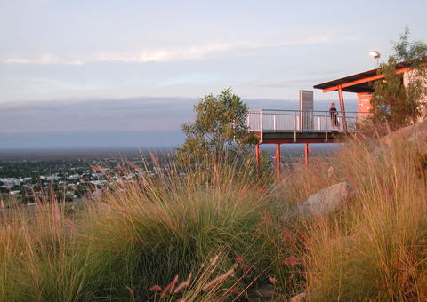 Towers Hill Lookout And Amphitheatre - ACT Tourism 1