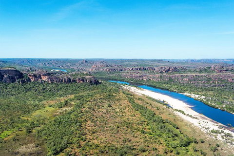 Jabiru 60 Minute Scenic Flight - ACT Tourism 1