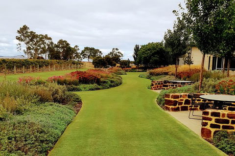 Private Wine Tour - ACT Tourism 7