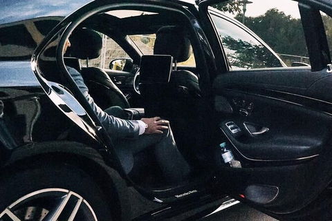 Arrival Private Transfers: Adelaide Airport ADL To Adelaide In Business Car - ACT Tourism 4