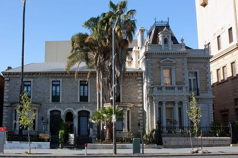 Arrival Private Transfers: Adelaide Airport ADL To Adelaide In Business Car - ACT Tourism 3