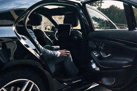 Departure Private Transfers: Adelaide To Adelaide Airport ADL In Business Car - ACT Tourism 4