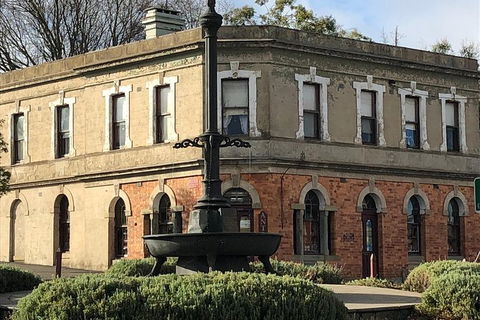 Alices Journeys Guided Walking Tours Of Daylesford - ACT Tourism 0