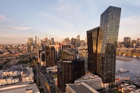 Melbourne Airport Transfers: Melbourne To Melbourne Airport MEL In Luxury Car - ACT Tourism 5