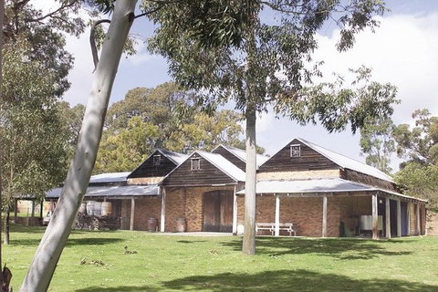 Wineries And Scenic Drive Full Day Tour - ACT Tourism 4