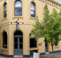 The College Lawn Hotel - ACT Tourism