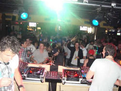 Swell Tavern - ACT Tourism 3