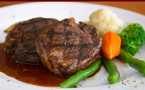 R. G. Mcgees Hotel Restaurant - ACT Tourism 0