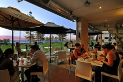 Mullaloo Beach Hotel - ACT Tourism 1