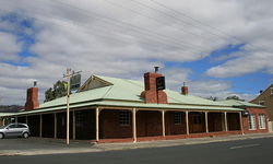 Huntington Tavern - ACT Tourism 0