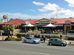 The Apollo Bay Hotel - ACT Tourism 3