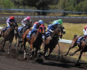 Alice Springs Turf Club - ACT Tourism 0