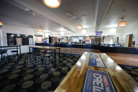 Lakes & Ocean Hotel - ACT Tourism 0