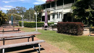 Lakes Creek Hotel - ACT Tourism 3