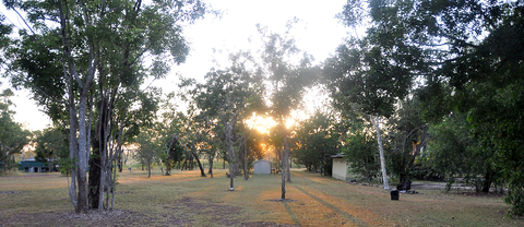 The Bark Hut Inn - ACT Tourism 1