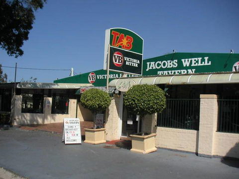 Jacobs Well Bayside Tavern - ACT Tourism 0