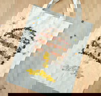 Create a Button Tote - ACT Tourism