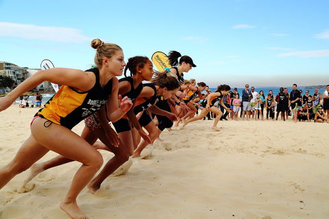 Henry Blooms Bondi Barefoot - ACT Tourism 0