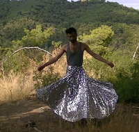 Online exhibition recess presents