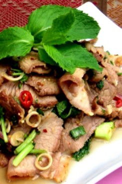 Lao-Thai Luammit Restaurant - ACT Tourism 3