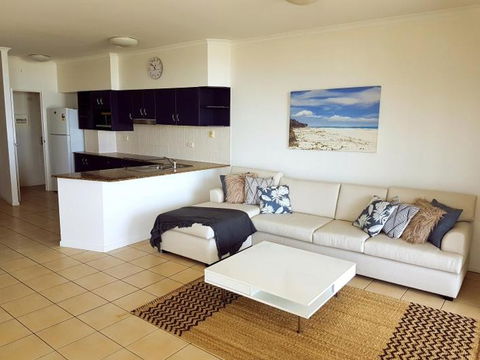 Whale Watch Ocean Beach Resort - ACT Tourism 1