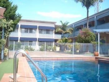 Golden Sands Motor Inn Forster - ACT Tourism 0
