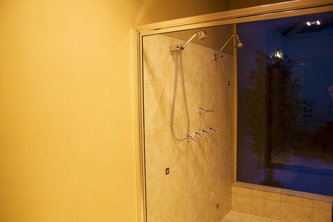 Marwood Villas - ACT Tourism 6