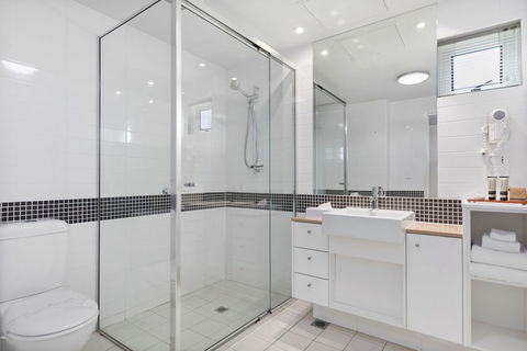 Akama Resort - ACT Tourism 5