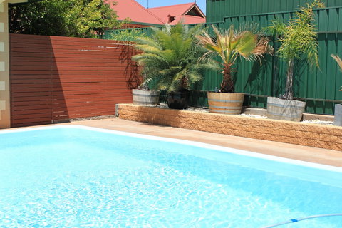 Lodge Outback Motel - ACT Tourism 3