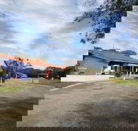 Emu Beach Chalets - ACT Tourism