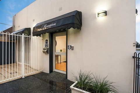 Fawkner Executive Suites & Serviced Apartments - ACT Tourism 3