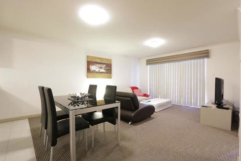 Verandah Apartments - ACT Tourism 1