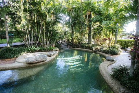 City Oasis Inn - ACT Tourism 1
