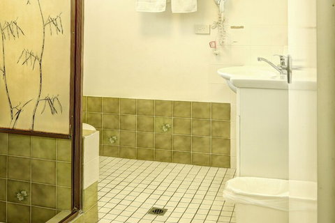 Calico Court Motel - ACT Tourism 5