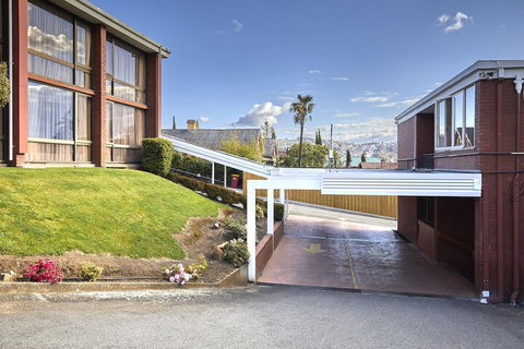 Commodore Regent - ACT Tourism 3