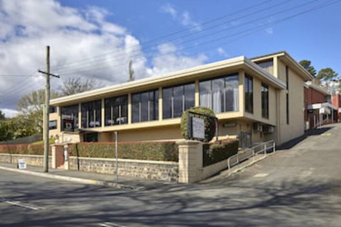 Commodore Regent - ACT Tourism 0