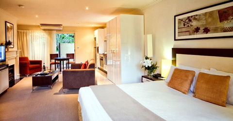 Falls Mountain Retreat - ACT Tourism 3