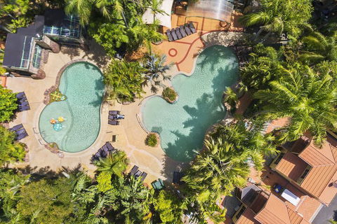 Ashmore Palms Holiday Village - ACT Tourism 1