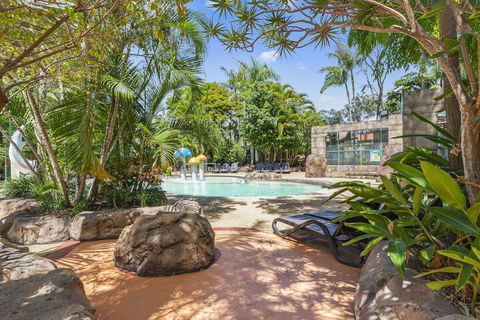 Ashmore Palms Holiday Village - ACT Tourism 2