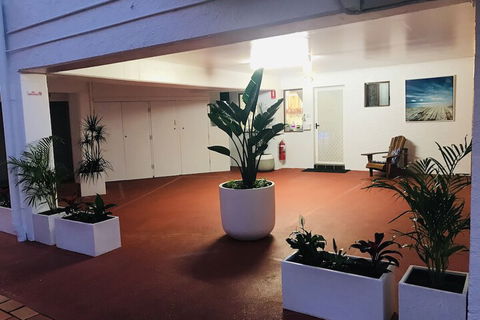 Ocean Breeze Motel - ACT Tourism 1