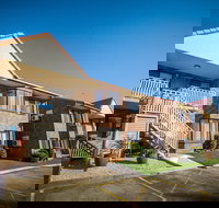 Comfort Inn  Suites Robertson Gardens - ACT Tourism