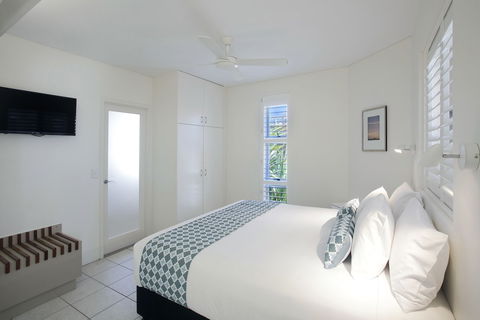 Maison Noosa Beachfront Resort - ACT Tourism 4