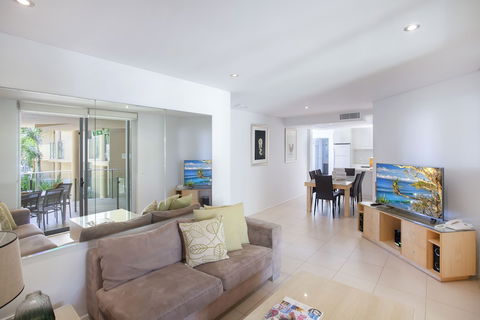 Maison Noosa Beachfront Resort - ACT Tourism 6