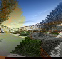 Quest Sanctuary Lakes - ACT Tourism