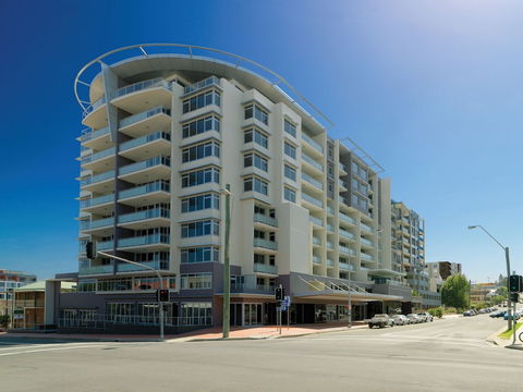 Adina Apartment Hotel Wollongong - ACT Tourism 1