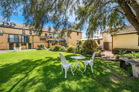 Comfort Inn Port Fairy - ACT Tourism 4